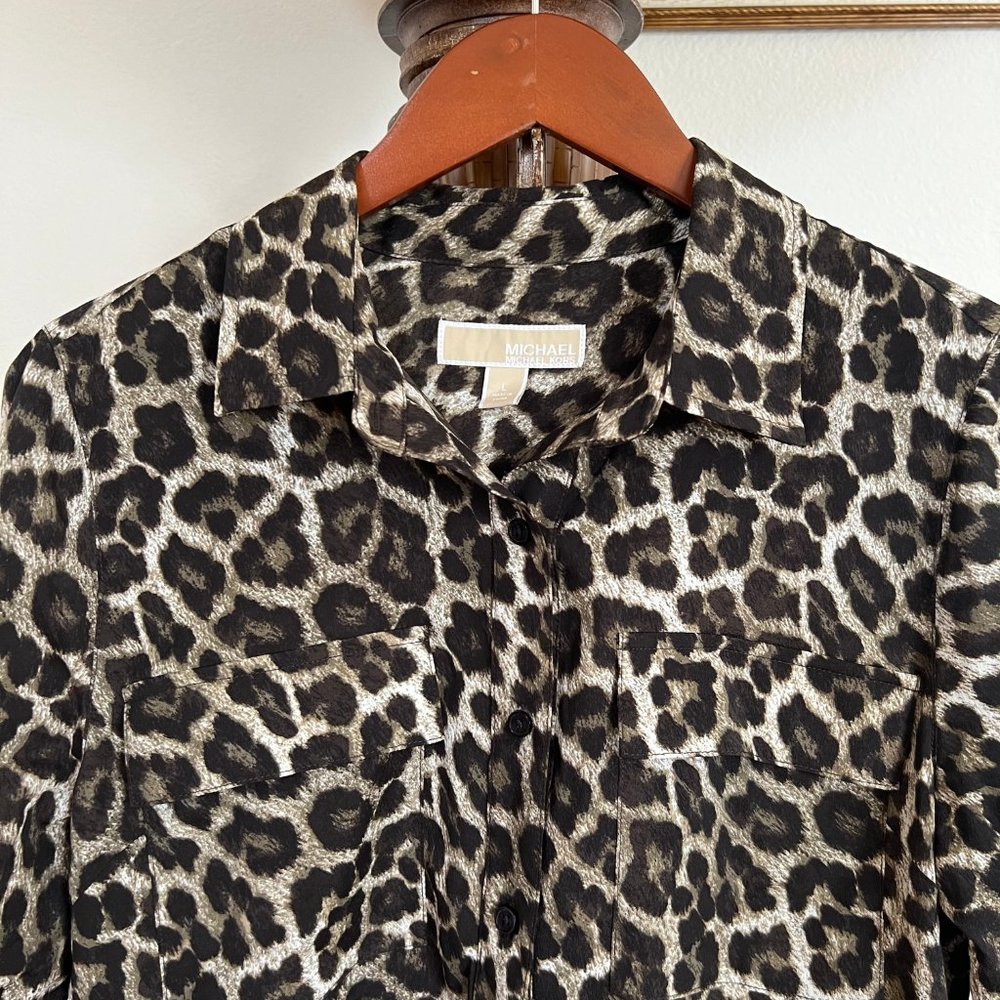 Michael Kors Women's Size L Leopard Print Point C… - image 3